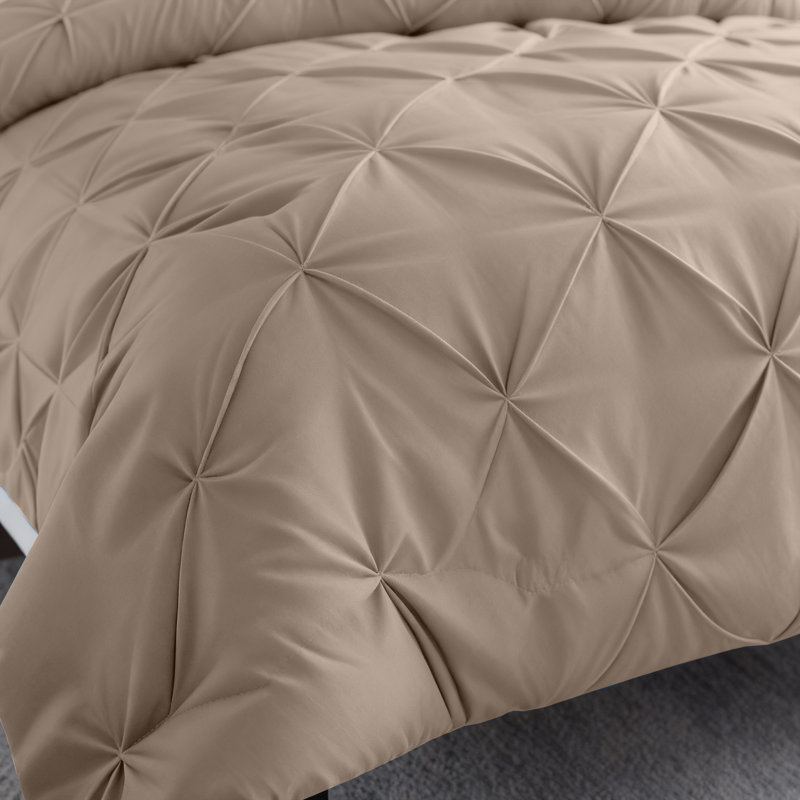 Aspire Homeware High Quality Microfiber Pintuck Design Duvet Cover With Pillowcases, Kingsize Duvet Cover  + 2 Pillowcases