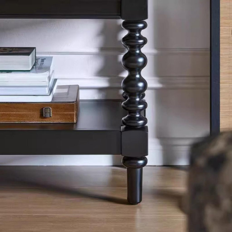 Commode à tiroirs style français