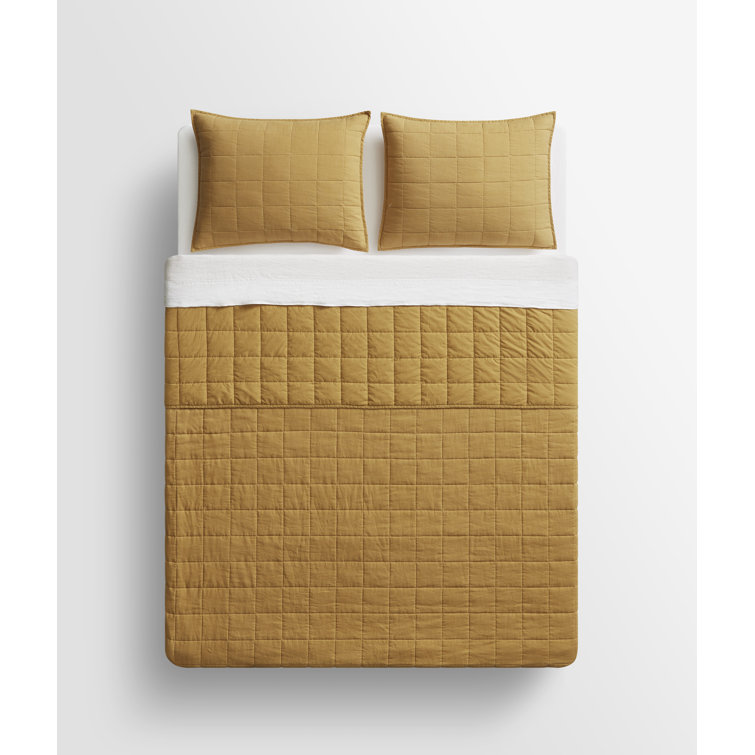 https://assets.wfcdn.com/im/96269479/resize-h755-w755%5Ecompr-r85/2644/264402114/Ester+Linen+Quilt+Set.jpg