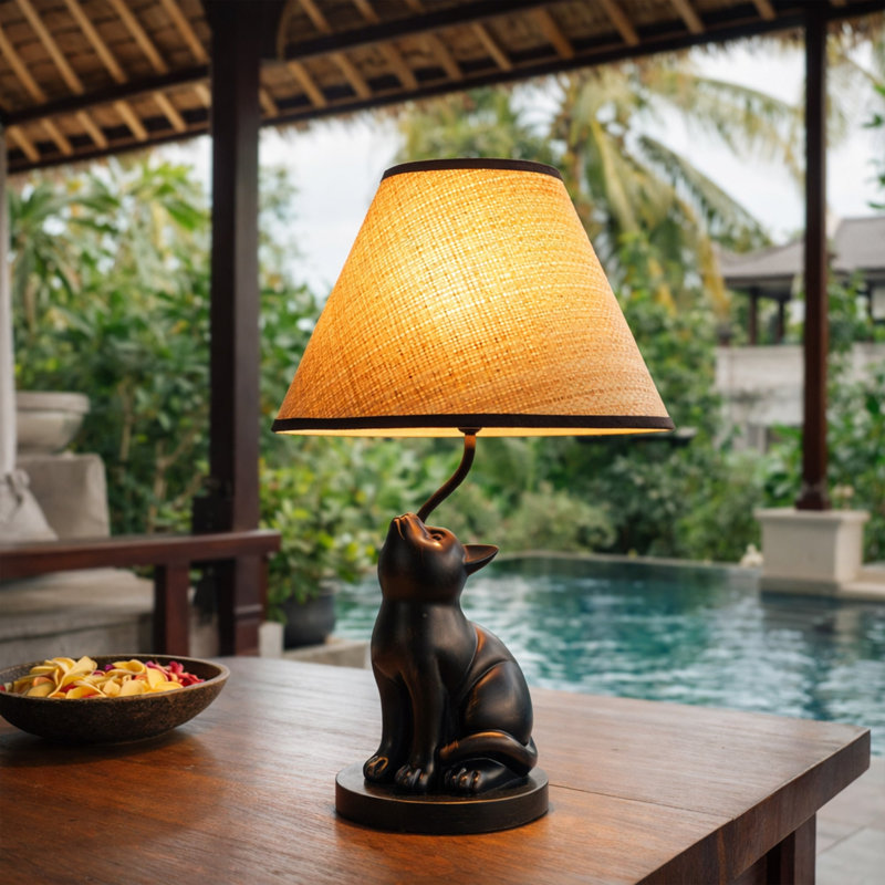 Upward-Looking Cat Table Lamp