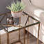 Table de bout contemporaine Nicholance avec plateau en verre