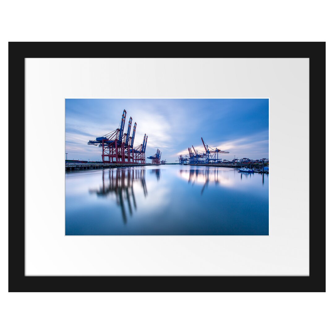 Hafen am Abend Gerahmter Fotodruck