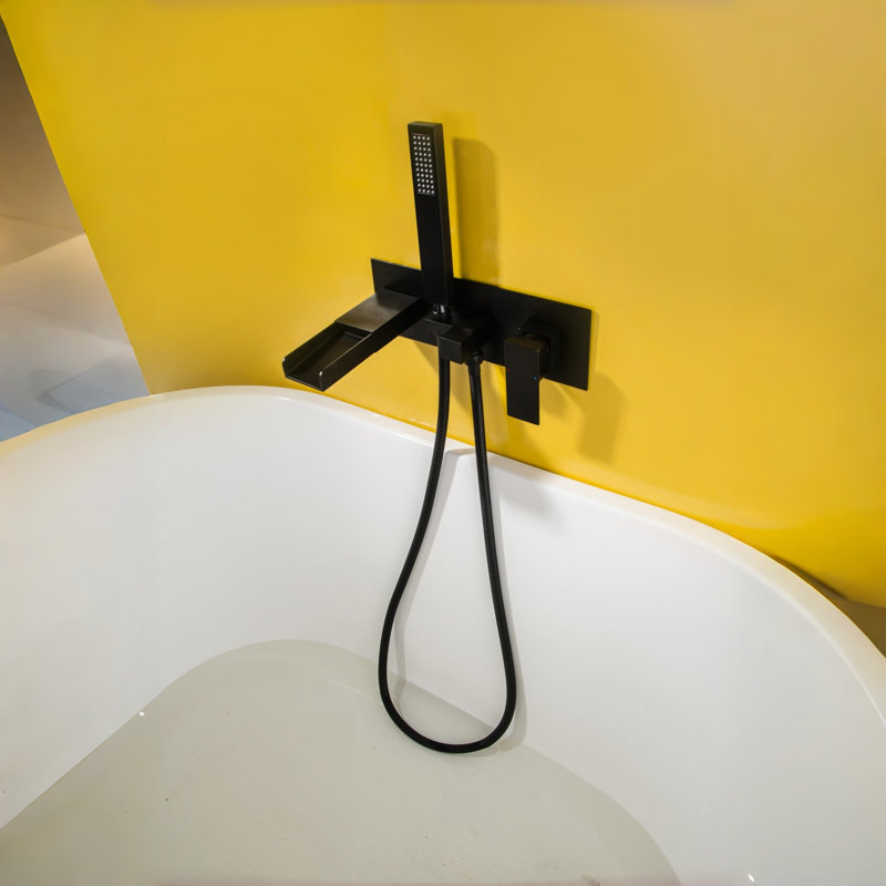 Brass Bathtub Faucet with Modern Design