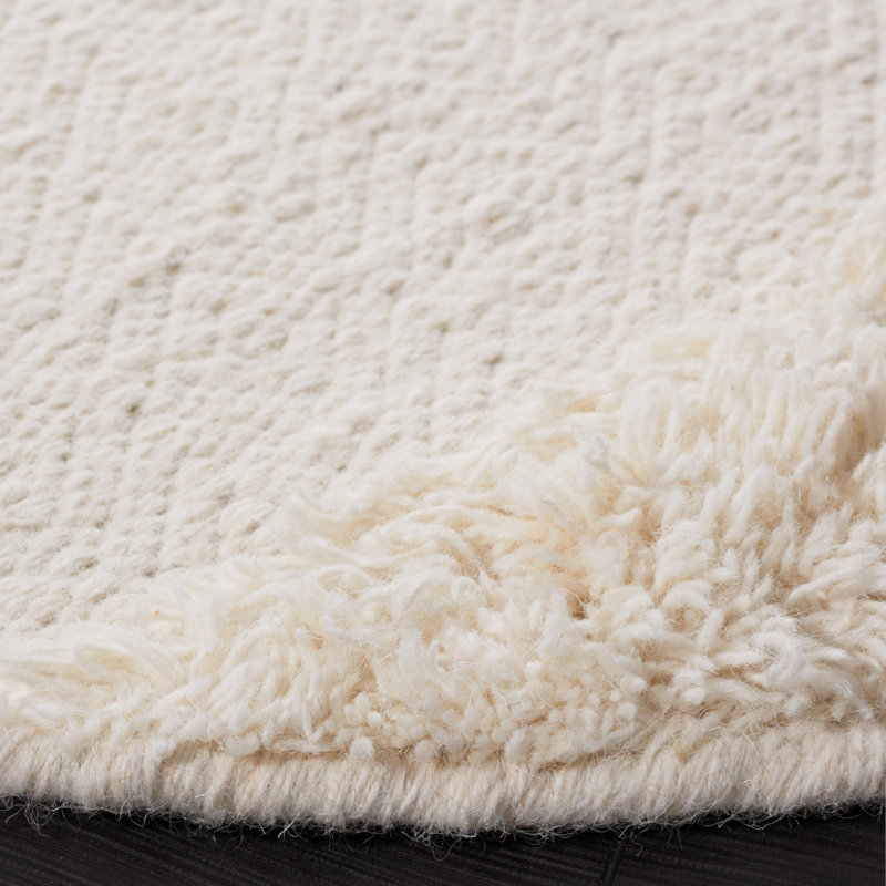 Inelda Hand Knotted Wool/Cotton Striped Rug in Ivory, Round 6'