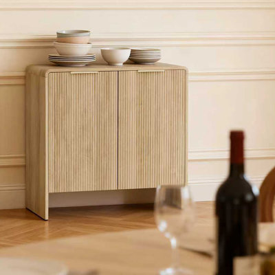 Arcen 31.5" 2-Door Buffet Storage Cabinet with Sculpted Fluted Doors by Latitude Run