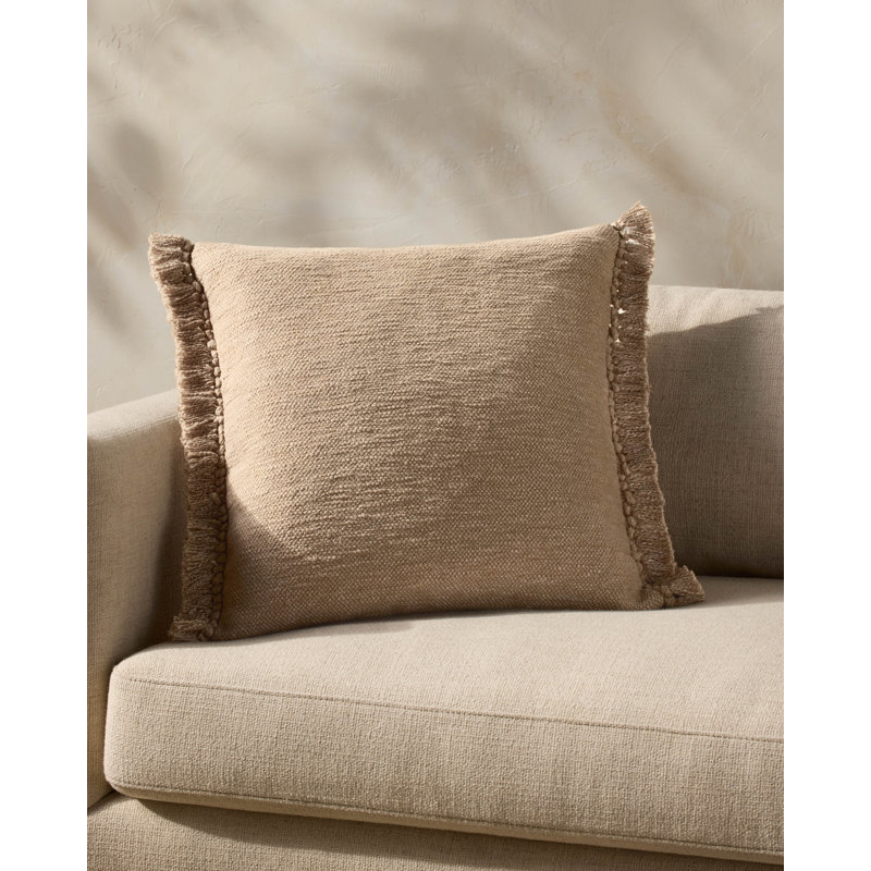 Coussin Magnolia Home par Joanna Gaines x Loloi Jett, polyester, Beige