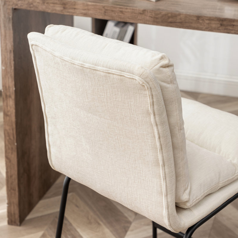 26 tabourets de 26 po de hauteur comptoir, blanc vanille, siège confortable avec rembourrage en mousse, base de traîneau pour une utilisation à long terme, rembourrés hauts, protecteurs de plancher
