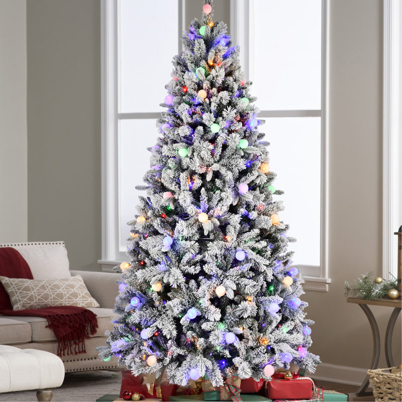 Arbre de Noël 7,5 pi floqué avec 400 lumières DEL colorées avec boule G45, arbre réaliste articulé en PE + PVC + aiguille dure avec fil mémoire, 10 modes d'éclairage, interrupteur au pied et support en métal stable