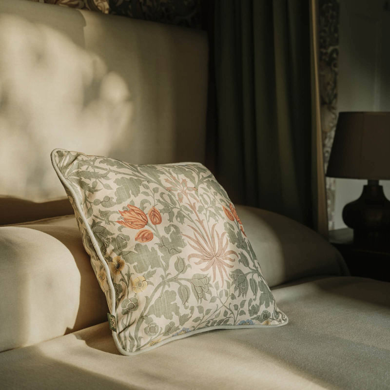 HYACINTH NOUVELLUS Hemp Cushion - Phlox