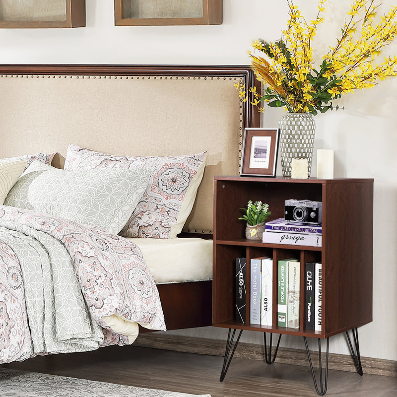 Tiro End Table, Brown