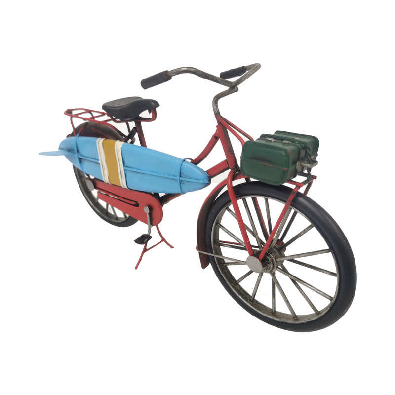 Vélo rétro Karam avec planche de surf en métal