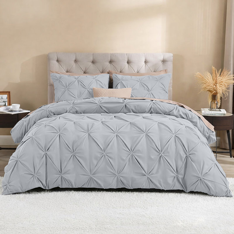  Luxurious Microfiber Pintuck Design Duvet Cover With Pillowcases , King Duvet Cover + 2 Standard Pillowcases, Silver