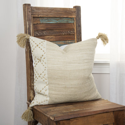 Fuiloro Tassels Cotton Outdoor Throw Pillow