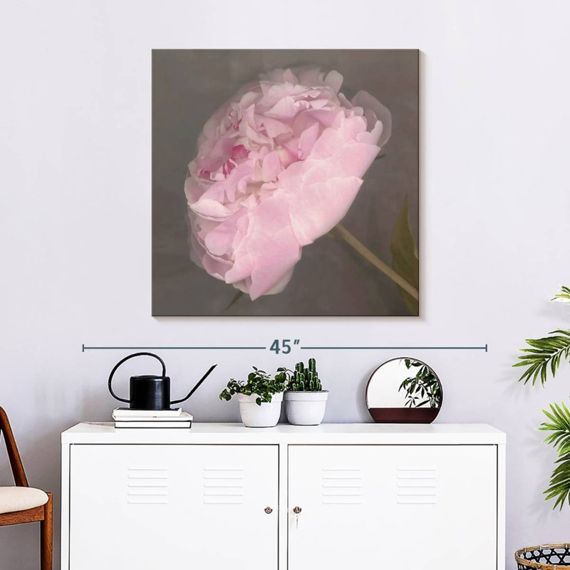 Harnek Fleur, 30" H x 30" W