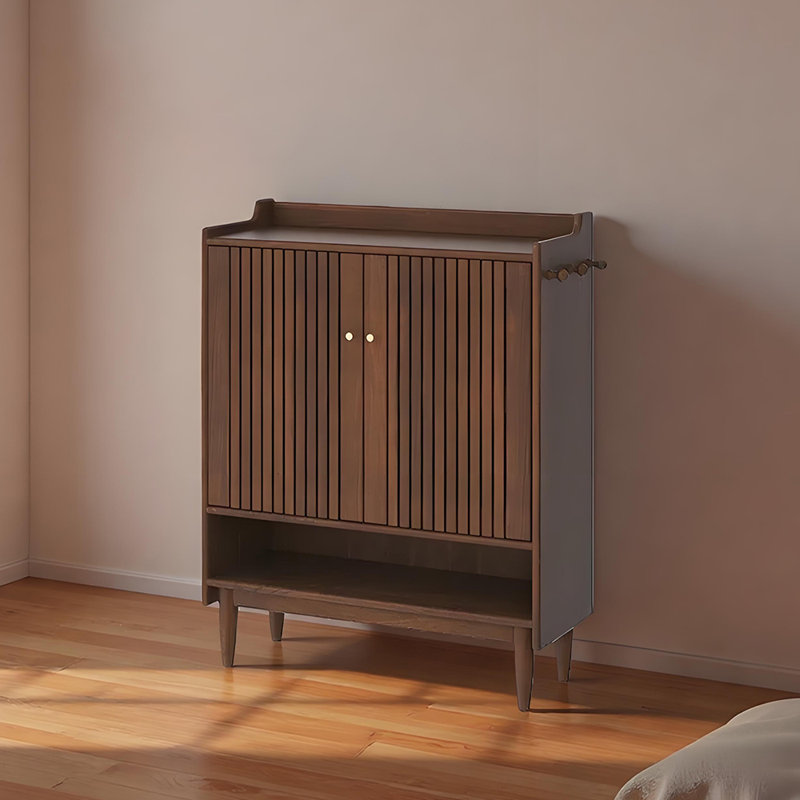 Costales, Bois brun foncé