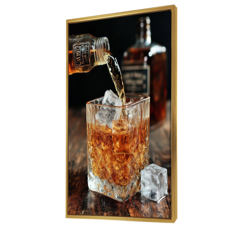 «Glass Of Whiskey», impression sur toile jaune, H 60 po x l 28 po, Cadre flottant, Doré
