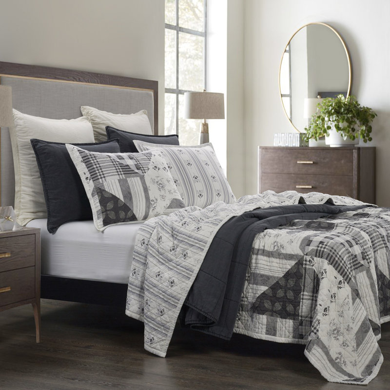 Patchwork Prairie Black White Cotton Reversible Western Farmhouse 3 Piece Quilt Set, King Quilt + 2 Standard Shams