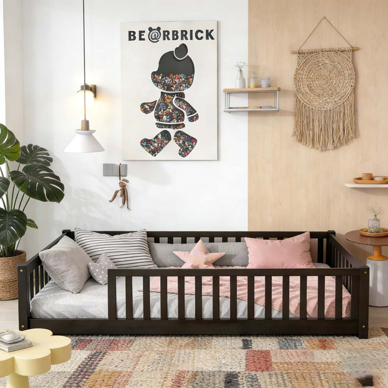 Lit de plancher avec clôture sans porte, lit de plancher en bois d'hévéa avec barrières de sécurité, Espresso