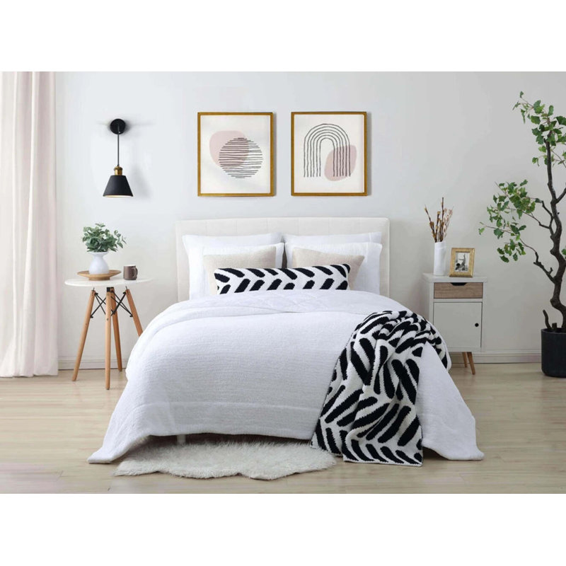 Tulum Throw Blanket, Black/Off White Geometric