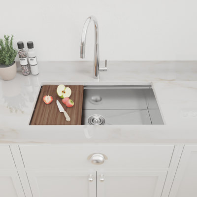 32" X 18" Undermount Kitchen Sink, Stainless Steel 18 Gauge. T304 Grade Material, And Resilient. Rust-, Scratch-, High Temp-. Workstation Sink With Extra Space. X Grooves For Water Flow. Complete