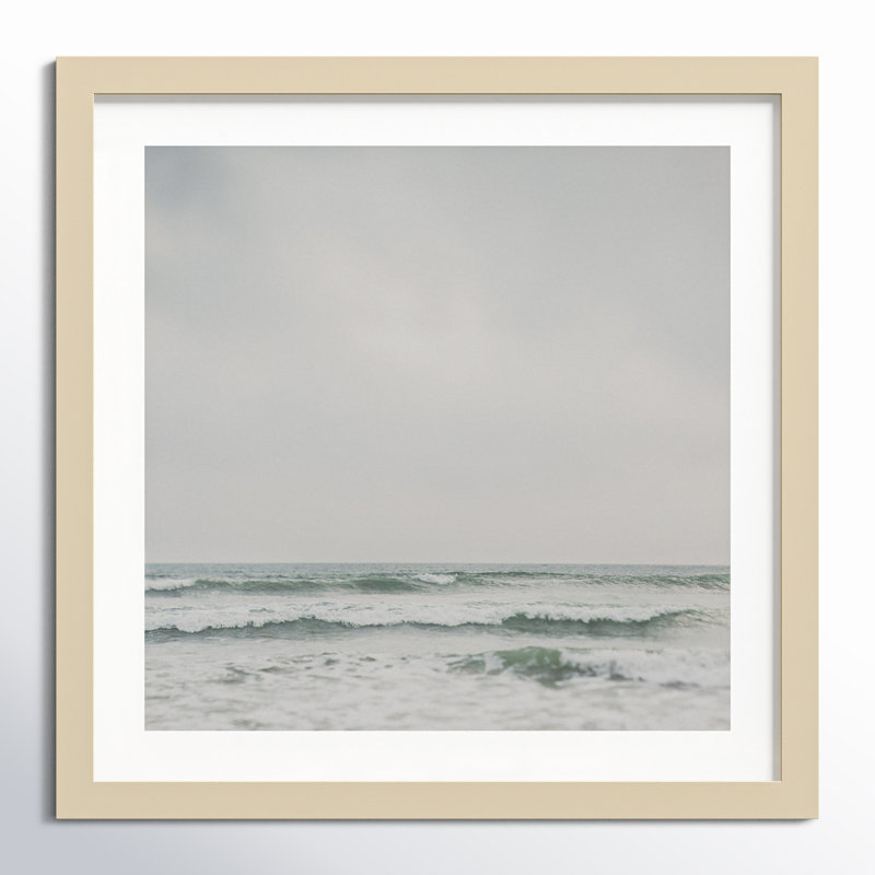 Ocean Breeze par Laura Evans - photographie avec cadre photo, Brun, H 33 po x l 33 po x P 1 po