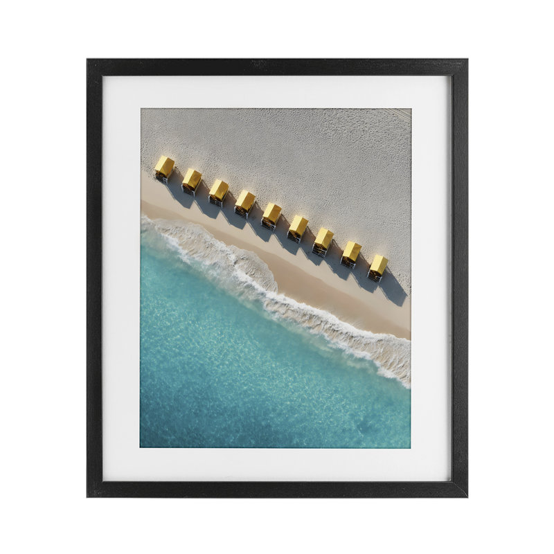 Cabanas jaunes le long de la côte, reproduction sous verre encadrée, design par Franklyn Gregory, 16 x 13