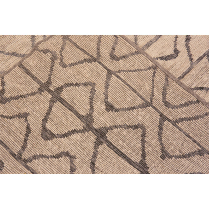 Nazmiyal Collection Oversized Modern Chevron Rug