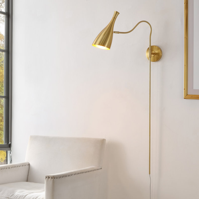 Tencho Iron Plug-in Armed Sconce