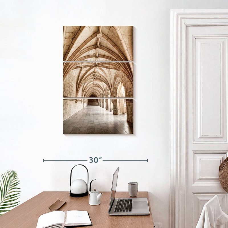 Couloir du monastère Nicci Jeronimos, H 32 po x l 20 po