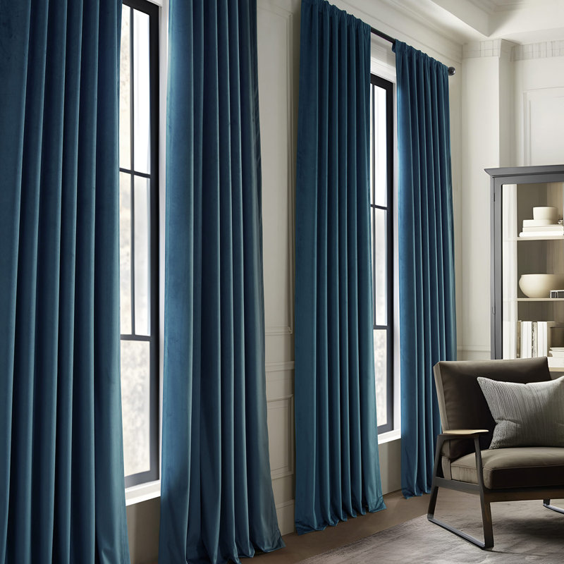 Paire de rideaux obscurcissant Basic Deluxe, L 50 po x L 108 po, Bleu très foncé