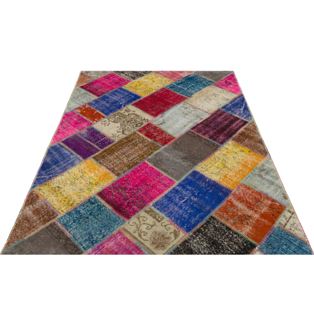 Round Nickelson Hand Knotted Area Rug