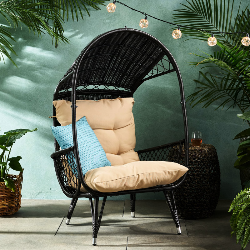 Fauteuil confortable pour l'extérieur