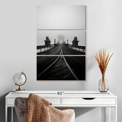 Mehar Danube Bridge In Budapest