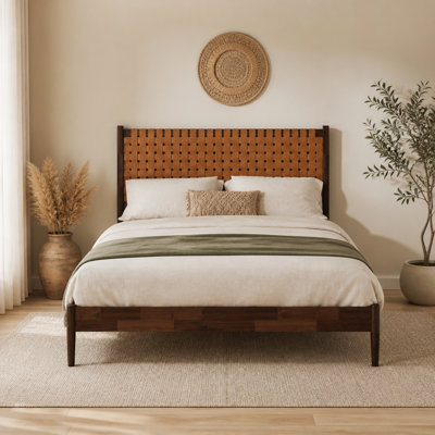 Lit plateforme king size en bois d'acacia massif avec tête de lit en cuir végétalien tissé à la main, cadre de lit de style moderne du milieu du siècle, sommier non requis