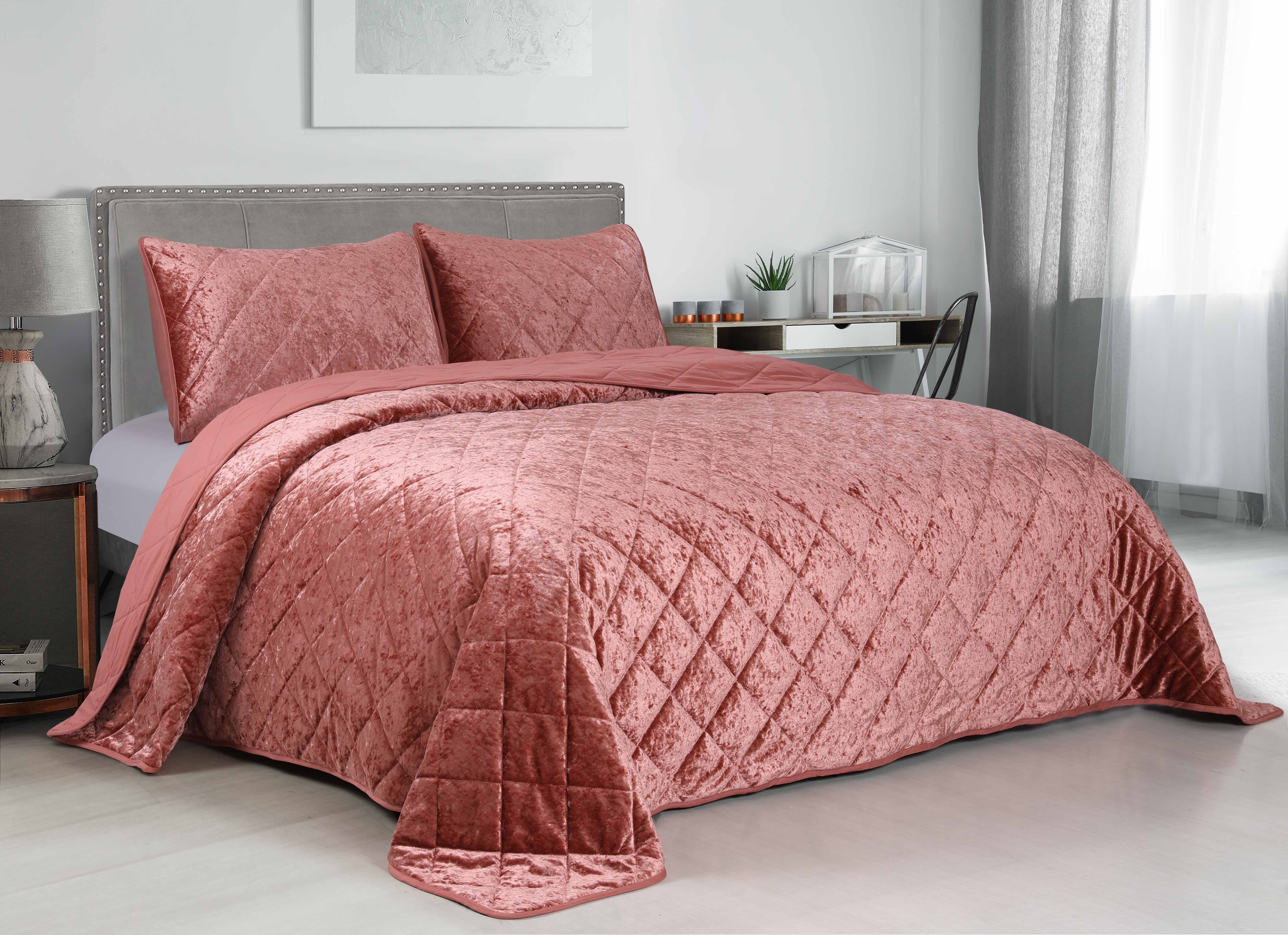 Swift Home Crushed Diamond Velvet Quilt Set & Reviews - Wayfair Canada