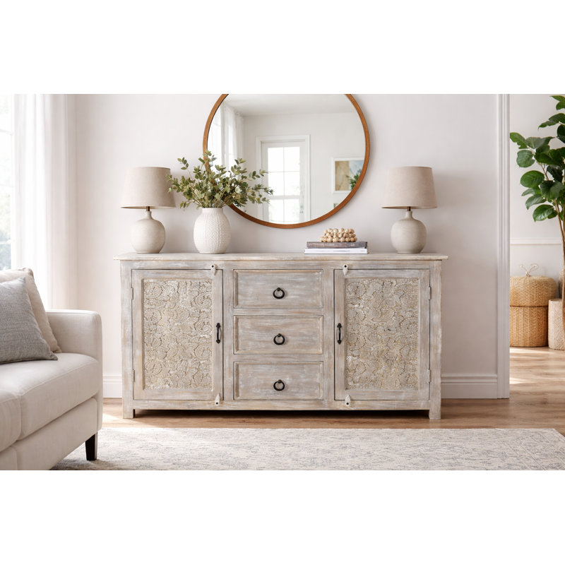 Buffet sculpté rustique