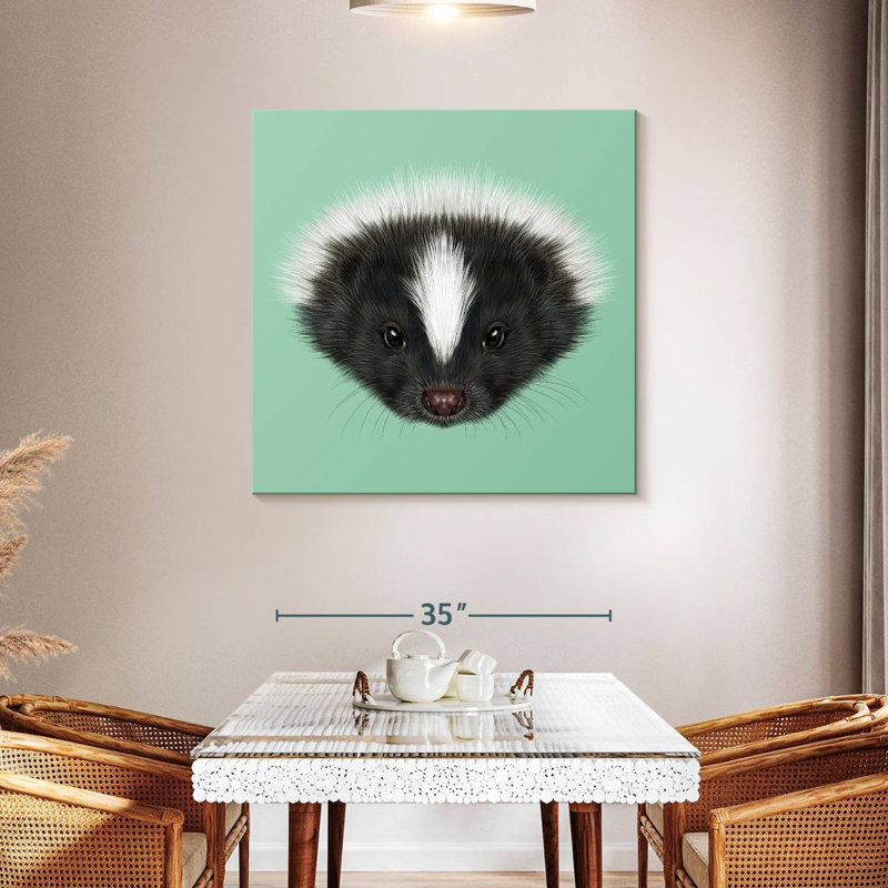 Crowle Skunk Head, 39" H x 39" W