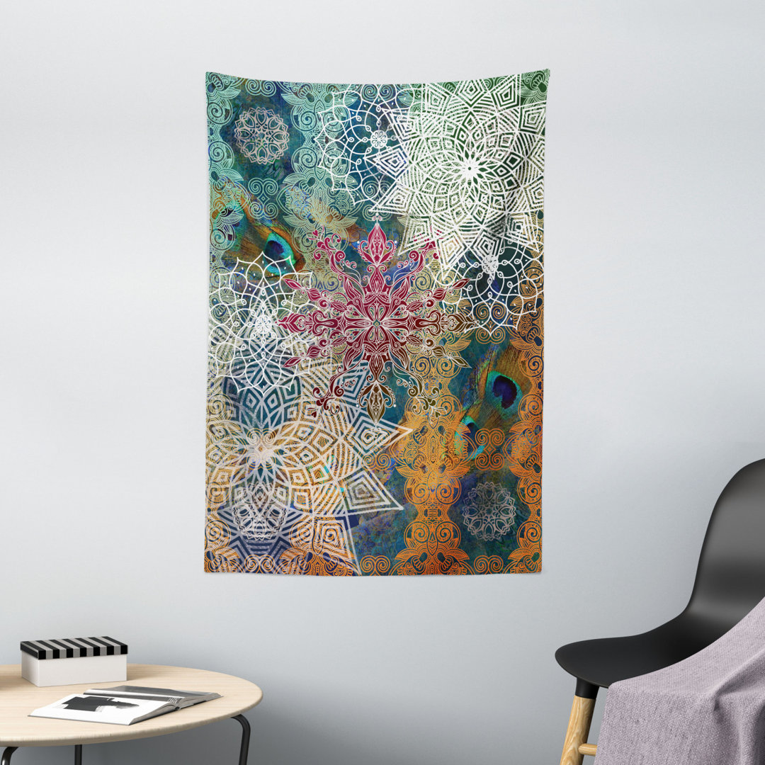 Wandbehang Vintage Style Orientalische Komposition mit Mandala Blumen und Pfauenfedern