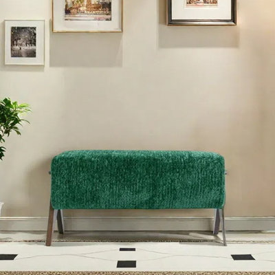 Banc en bois massif Banc en tissu devant le centre commercial