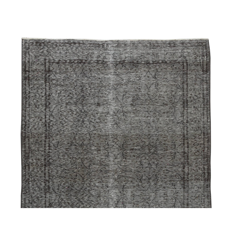 Tapis turc contemporain fait à la main 5 x 9 pi sur-teint en gris