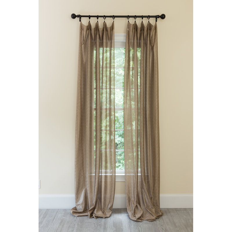Panneau de rideau simple semi-diaphane avec passe-tringle Etherton, L 52 po x L 108 po, Doré