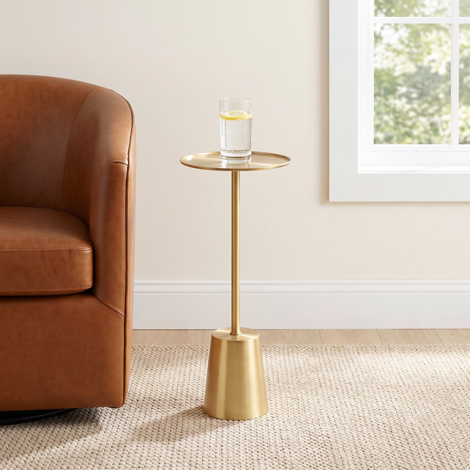 Mirada 8" End Table, Gold