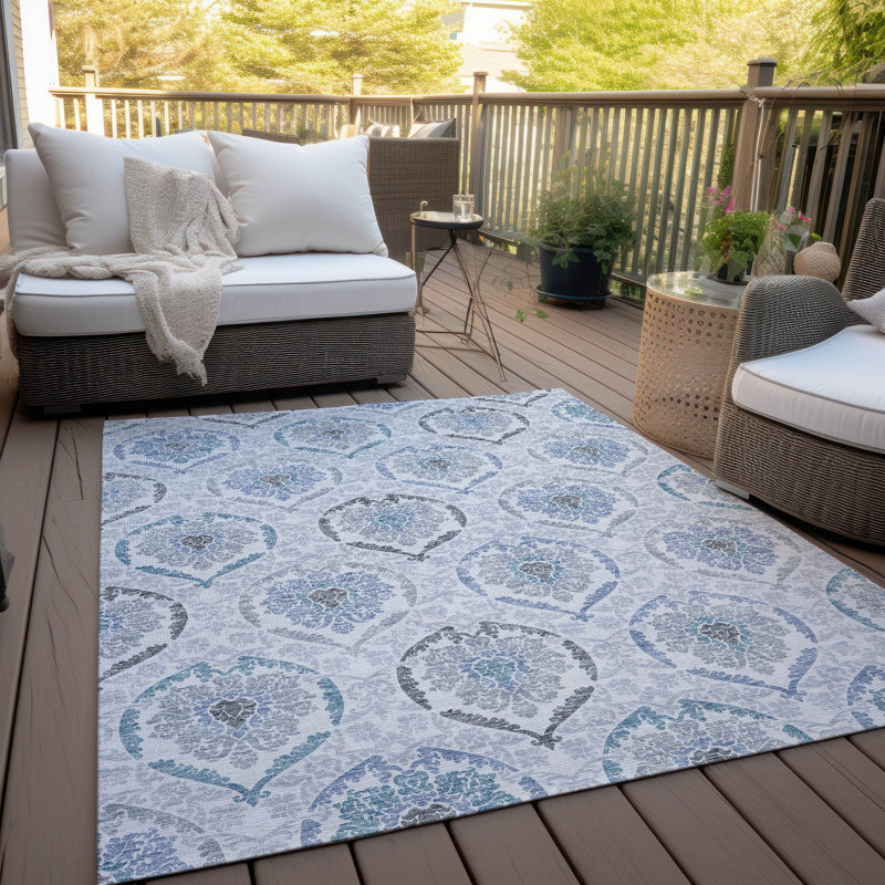 Shamica Washable Damask Indoor / Outdoor Rug, Rectangle 2'6" x 3'10"