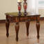 Table de bout avec pieds cannelés tournés