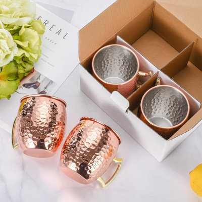 Ensemble de 4 tasses en cuivre martelé 16 oz avec doublure en acier inoxydable et poignées en laiton pour cocktails Moscow Mule