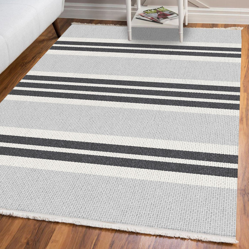 Tapis rectangulaire gris en polypropylène rayé fabriqué à la machine Delpha, Rectangle 3 pi 11 po x 5 pi 11 po