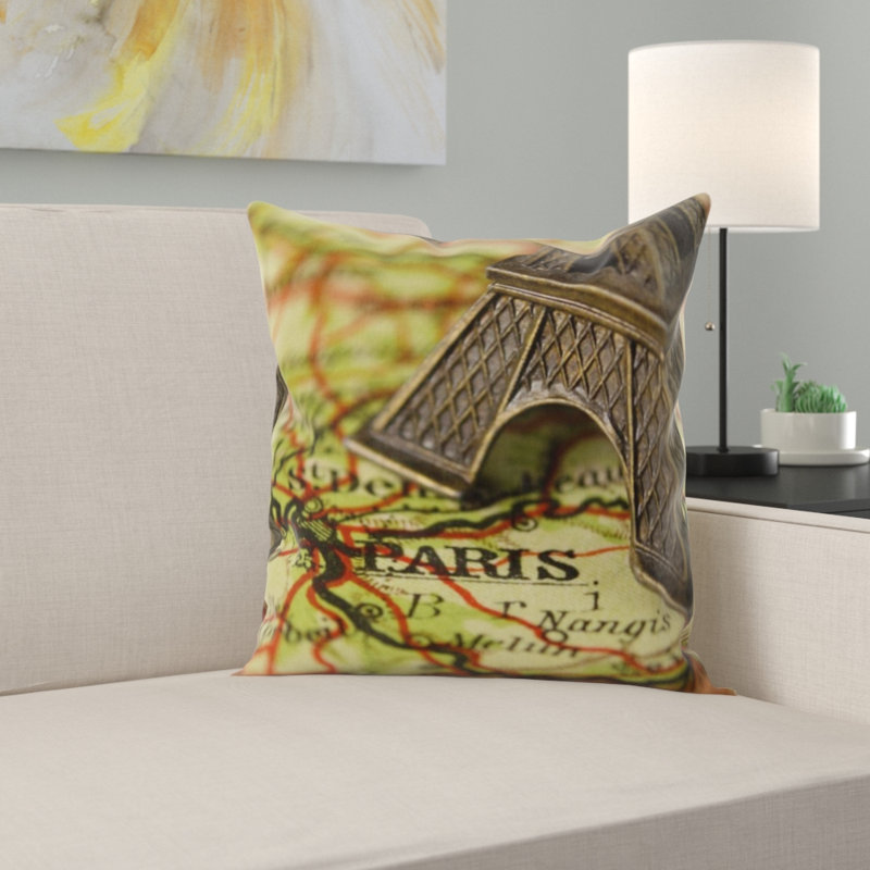Coussin décoratif en tour eiffel