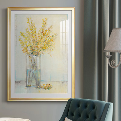 «Yellow Spray In Vase II», reproduction encadrée de qualité supérieure - prête à être accrochée