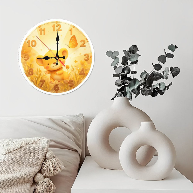 Mignonne horloge de lionceaux heure dorée
