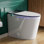 Toilette haute 18 po ADA avec bidet intégré, réservoir allongé, avec bouclier en mousse, stérilisation UV, couvercle à ouverture / fermeture automatique, chasse d'eau automatique, siège chauffant, capteur de pied